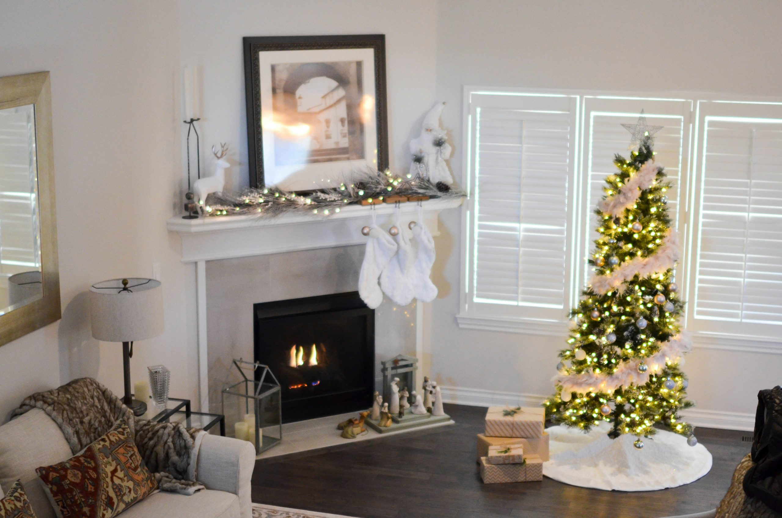 7 Ways To Decorate Your Small Space For Christmas